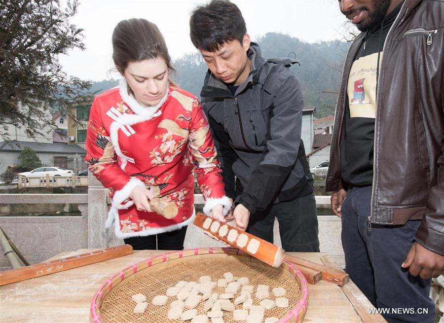 CHINA-ZHEJIANG-ANJI-FOREIGNER-SPRING FESTIVAL (CN)