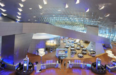 會(huì)場內(nèi)部緊張籌備