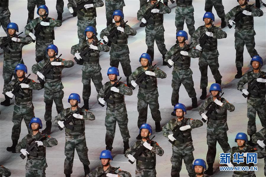 (新華全媒頭條·圖文互動)(5)和平之光閃耀軍運(yùn)——第七屆世界軍人運(yùn)動會開幕式側(cè)記