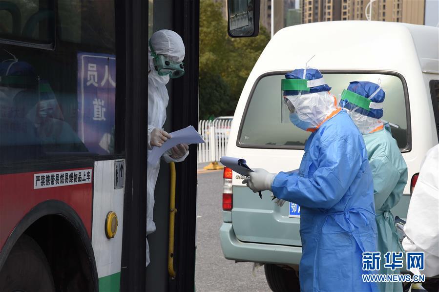 （聚焦疫情防控&middot;圖文互動(dòng)）（8）軍隊(duì)新近承擔(dān)救治任務(wù)的兩所醫(yī)院全部投入使用 參照火神山醫(yī)院模式運(yùn)行