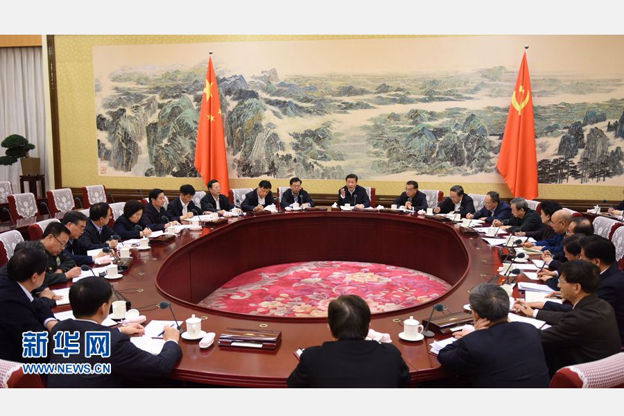 12月28日至29日，中共中央政治局召開專題民主生活會(huì)，對(duì)照檢查踐行“三嚴(yán)三實(shí)”情況，討論研究加強(qiáng)黨風(fēng)廉政建設(shè)措施。中共中央總書記習(xí)近平主持會(huì)議并發(fā)表重要講話。新華社記者 李學(xué)仁 攝 