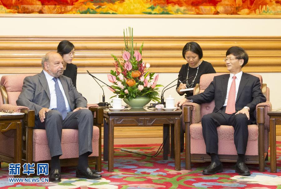 9月5日，中共中央政治局委員、中央政法委書記孟建柱在北京中南海會(huì)見國際法院院長(zhǎng)亞伯拉罕。 新華社記者 黃敬文 攝 