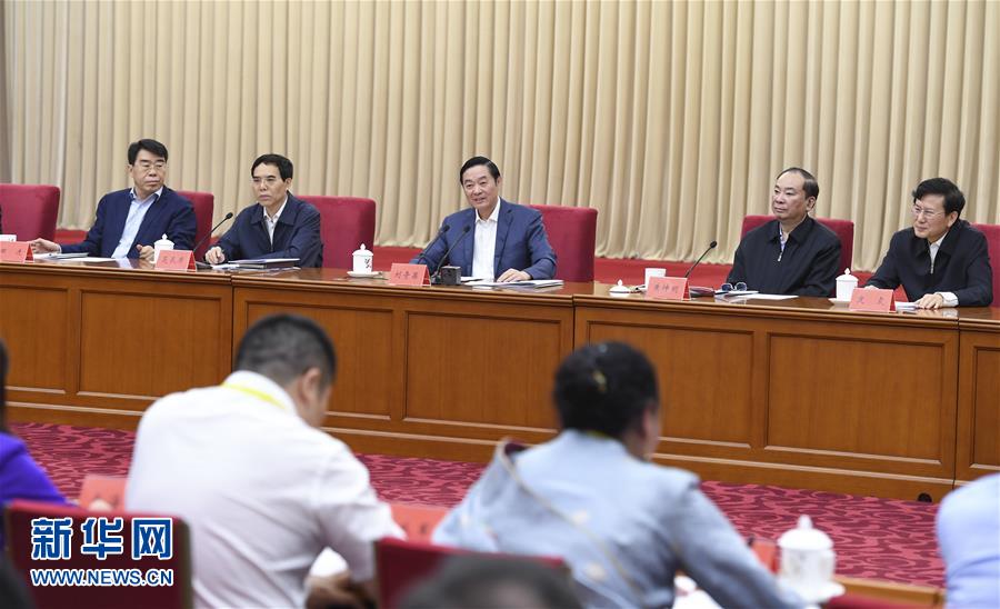 5月18日，中共中央政治局委員、中央書記處書記、中宣部部長劉奇葆在北京出席紀念新華書店成立80周年座談會并講話。 新華社記者 張領 攝