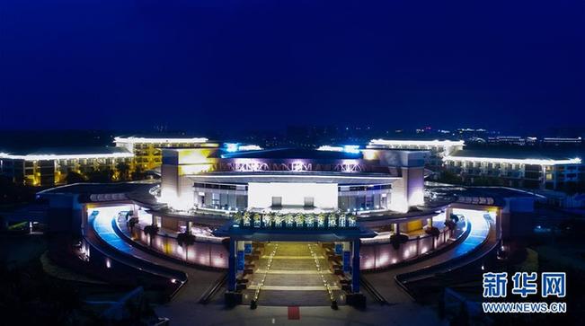 （新華全媒頭條&middot;潮起海之南&middot;圖文互動）（10）春潮拍岸千帆進&mdash;&mdash;海南特區改革開放30年紀實