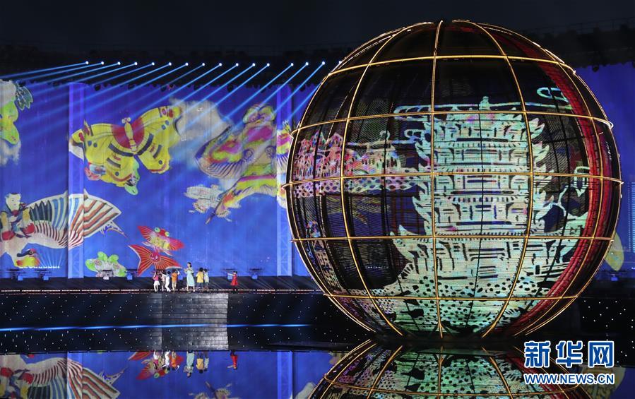 （新華全媒頭條&middot;上合青島峰會&middot;圖文互動）（3）構(gòu)建命運(yùn)共同體 書寫上合新篇章&mdash;&mdash;寫在上海合作組織青島峰會閉幕之際