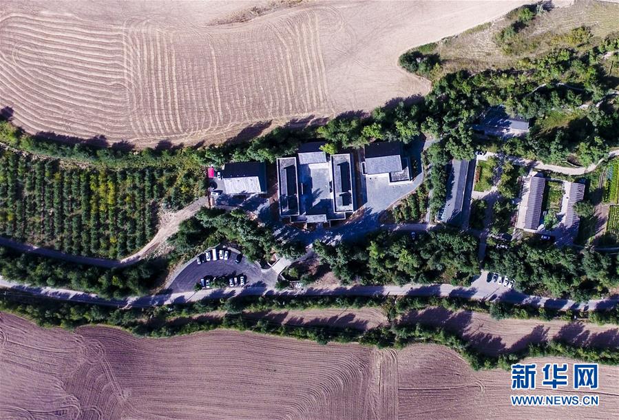 （圖文互動）（5）藝術家進村 新疆古老村莊煥發新顏