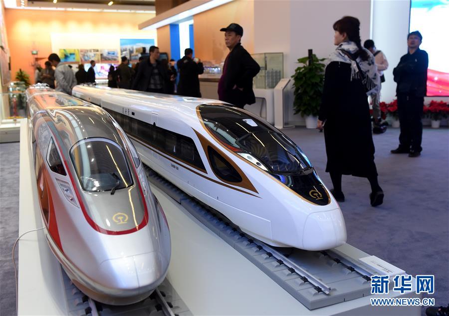 （新華全媒頭條&middot;圖文互動）（4）從歷史中汲取繼續(xù)前進的力量&mdash;&mdash;習(xí)近平總書記參觀慶祝改革開放40周年大型展覽側(cè)記