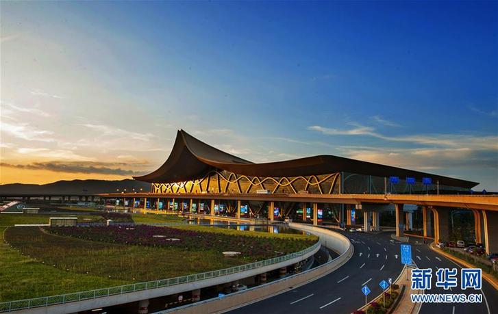 （百城百縣百企調研行&middot;圖文互動）（3）搭起連接南亞東南亞的七彩之橋&mdash;&mdash;昆明加快建設區域性國際中心城市