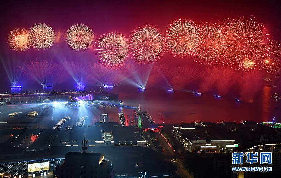 (新華全媒頭條·圖文互動)(15)風正一帆懸——以習近平同志為核心的黨中央治國理政一年間