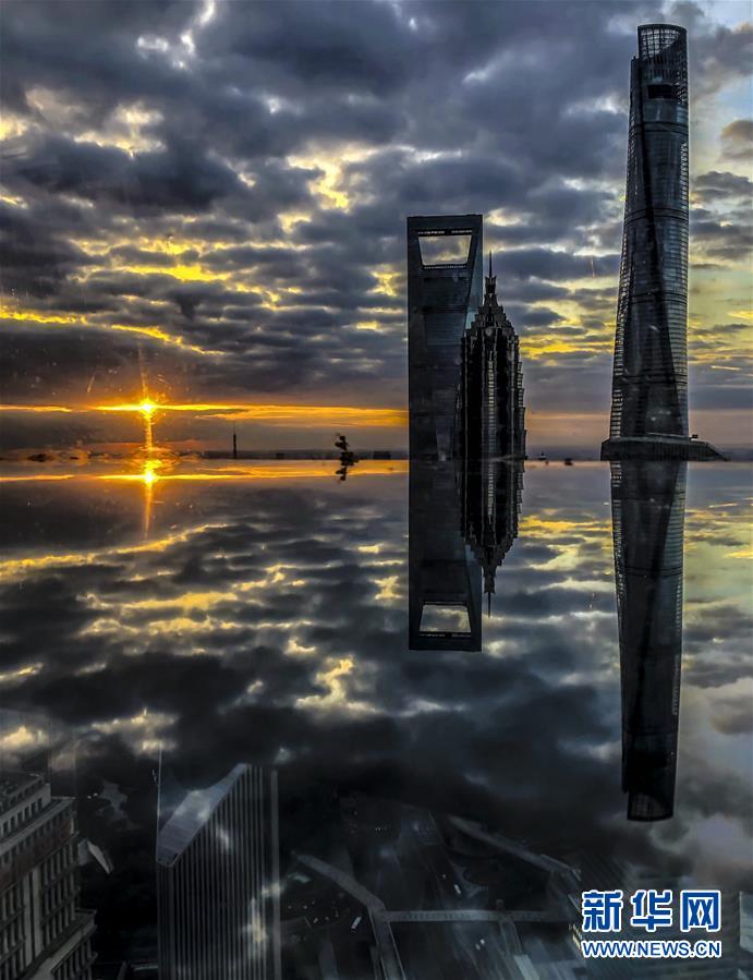 (新華全媒頭條·圖文互動)(11)風正一帆懸——以習近平同志為核心的黨中央治國理政一年間