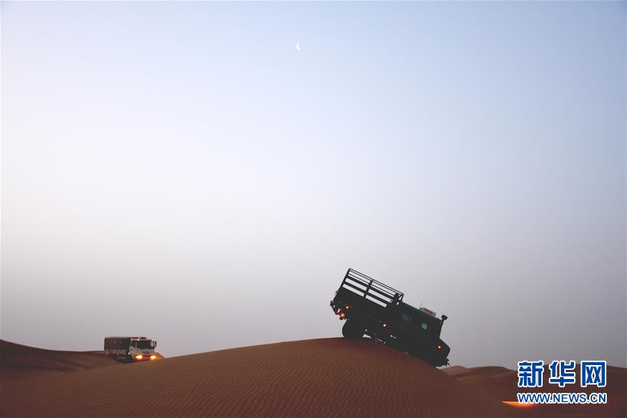 (新春走基層·圖文互動)(5)走進塔克拉瑪干:探訪沙漠物探人
