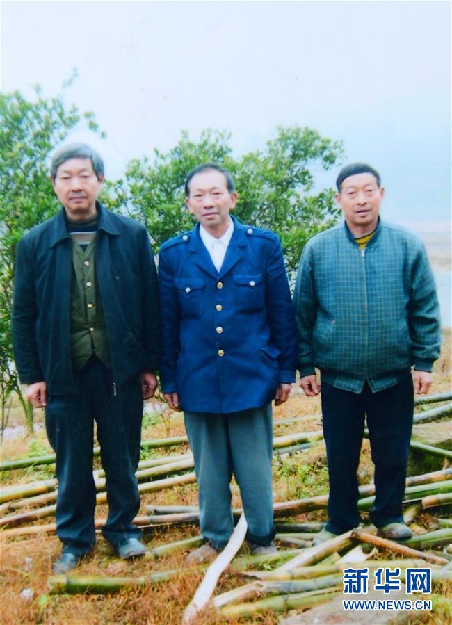 （新華全媒頭條·愛(ài)國(guó)情 奮斗者·圖文互動(dòng)）（11）致敬，為祖國(guó)獻(xiàn)身的英雄！