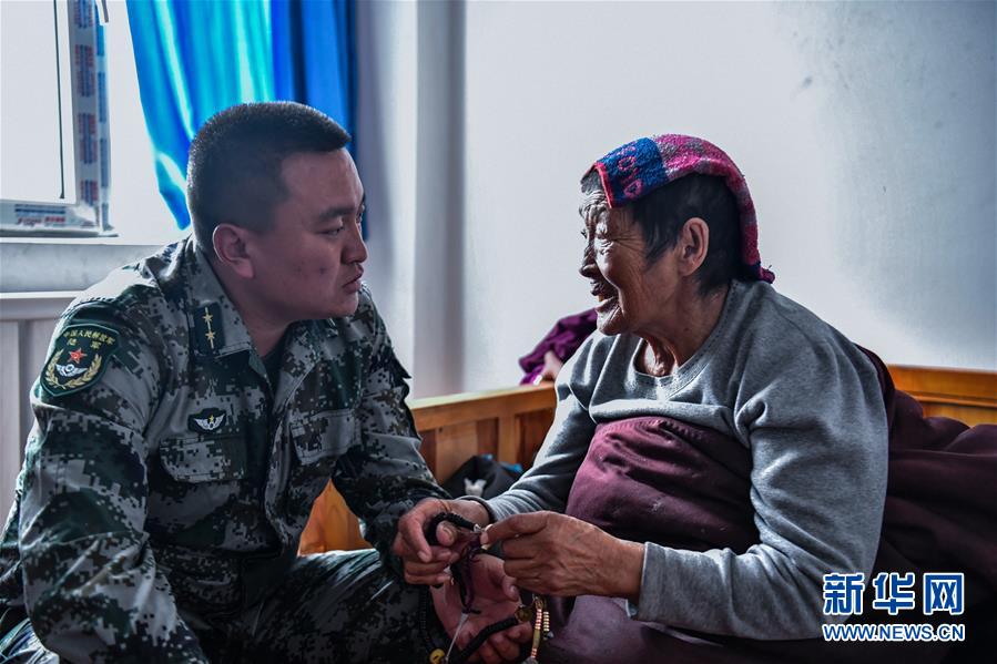 （新華全媒頭條&middot;愛國情 奮斗者&middot;圖文互動）（8）初心不改 紅心向黨&mdash;&mdash;西部戰區陸軍某旅玉樹獨立騎兵連連長尼都塔生一家四代跟黨走紀實