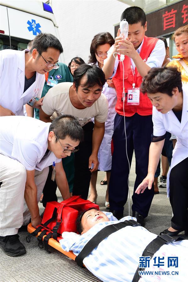 （新華全媒頭條&middot;圖文互動）（10）有一絲希望，就盡百倍努力&mdash;&mdash;貴州水城&ldquo;7&middot;23&rdquo;特大山體滑坡72小時救援紀實