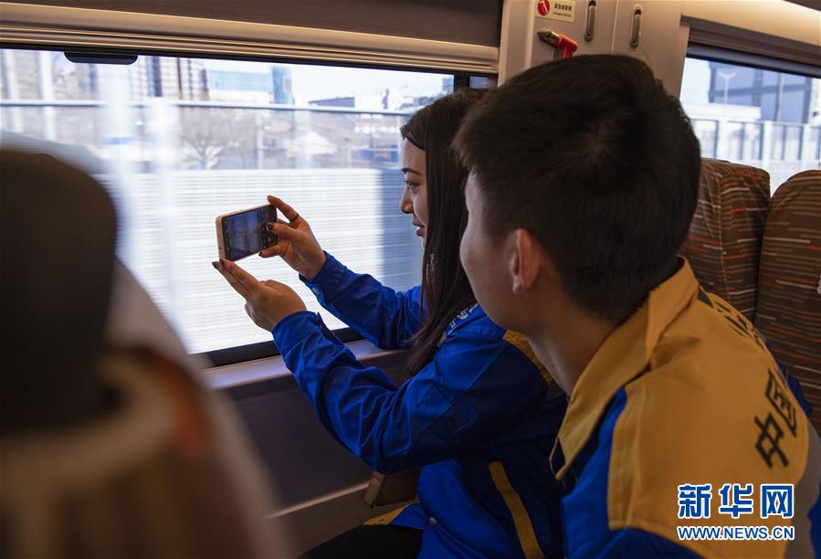 （新華全媒頭條&middot;圖文互動(dòng)）（14）百年跨越，逐夢(mèng)京張&mdash;&mdash;寫(xiě)在京張高鐵開(kāi)通暨中國(guó)高鐵突破3.5萬(wàn)公里之際