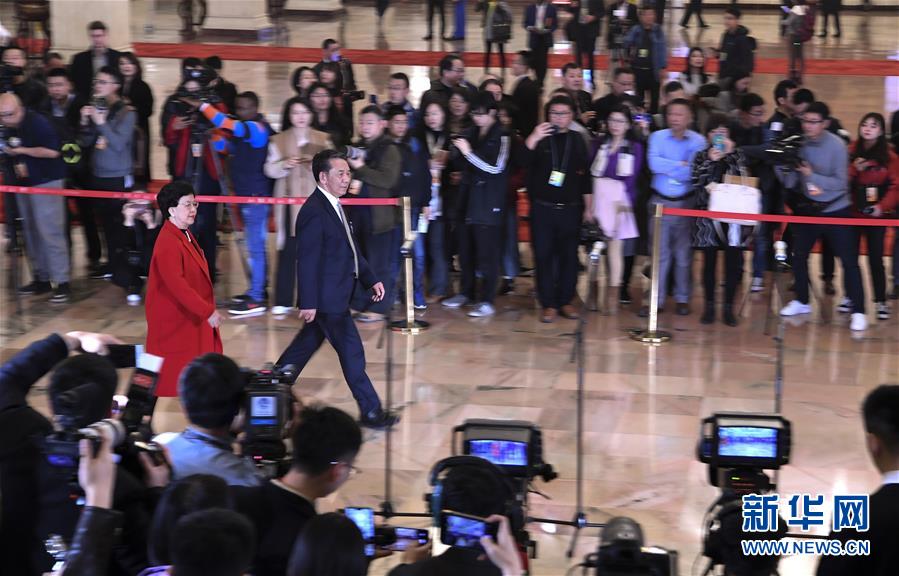 （兩會&middot;面對面）（13）全國政協委員接受采訪