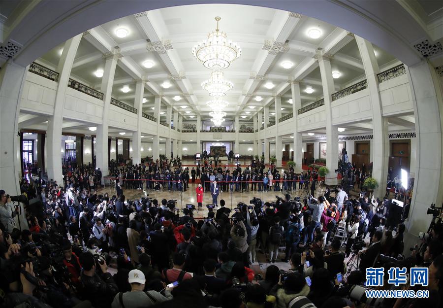 （兩會(huì)&middot;面對面）（17）全國政協(xié)委員接受采訪