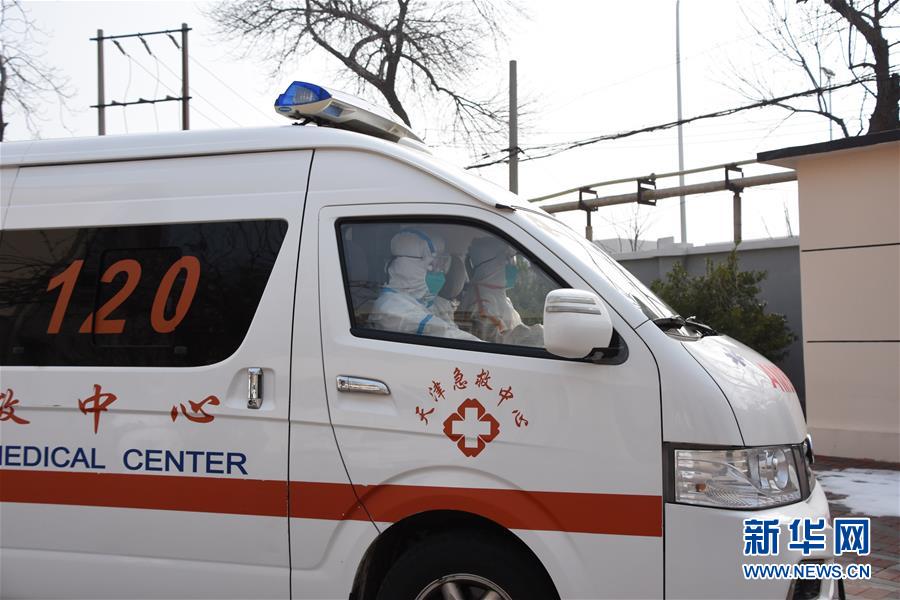 (一線抗疫群英譜·圖文互動)(1)紅區(qū)“擺渡人”