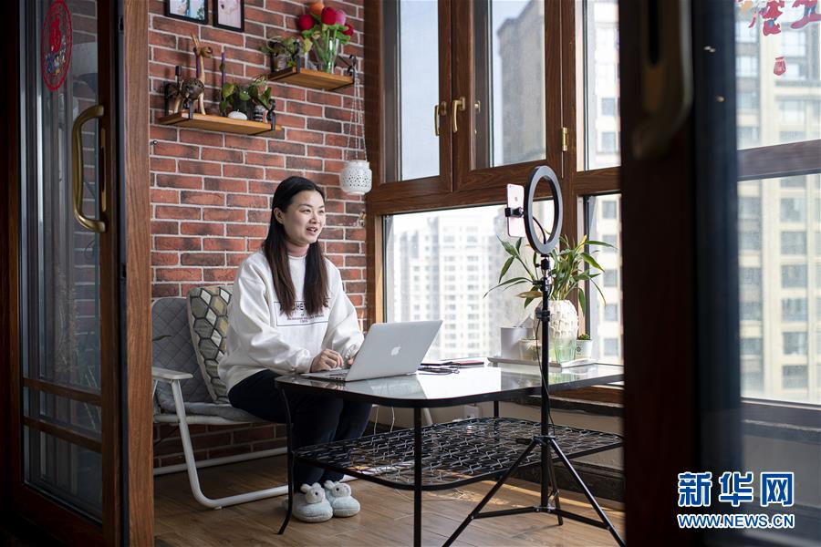 （在習近平新時代中國特色社會主義思想指引下&mdash;&mdash;新時代新作為新篇章&middot;習近平總書記關切事&middot;圖文互動）（8）高擎利劍驅疫魔&mdash;&mdash;科研攻關助力湖北戰&ldquo;疫&rdquo;記