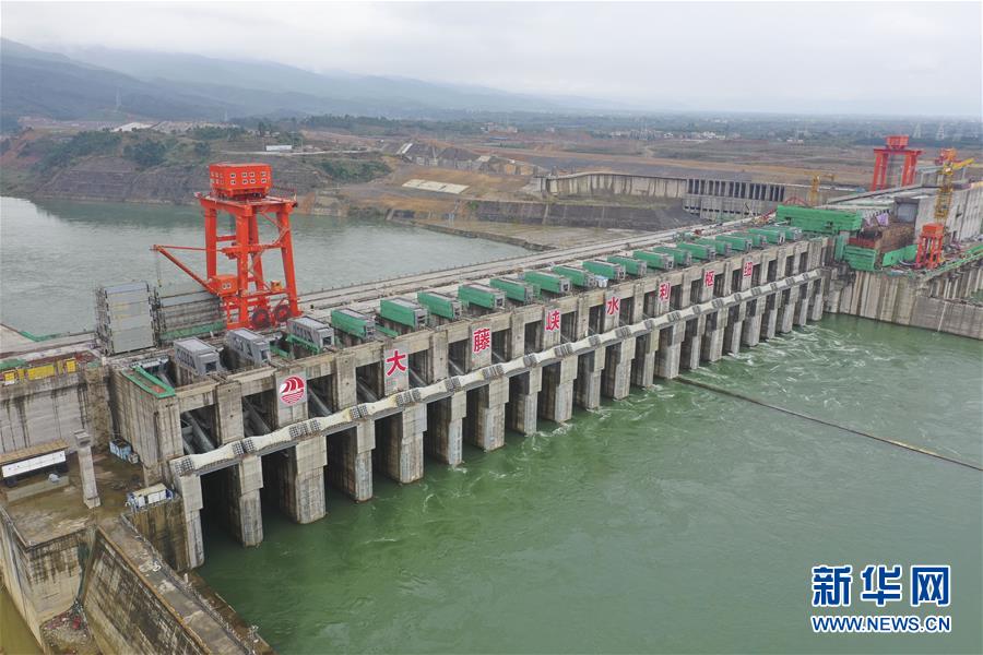 （抓好經濟發展 應對復雜局面&middot;圖文互動）（3）&ldquo;一企一策&rdquo;解難題 大項目按下&ldquo;加速器&rdquo;&mdash;&mdash;廣西精準有序推動項目開工復工