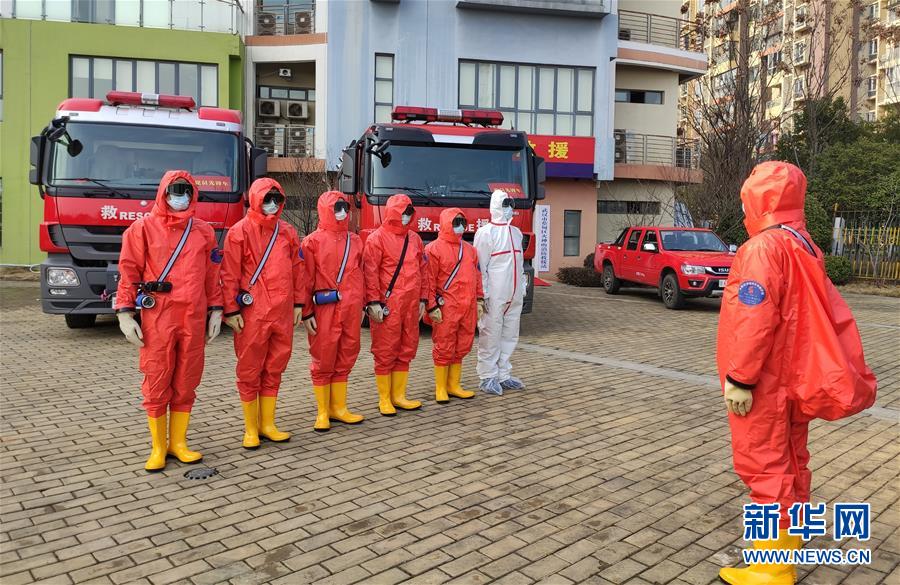（新華全媒頭條&middot;圖文互動）（1）&ldquo;疫&rdquo;線閃耀&ldquo;火焰藍&rdquo;&mdash;&mdash;記奮戰湖北抗疫一線的消防救援隊伍