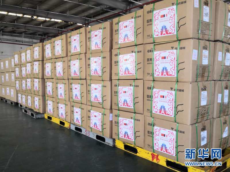 (國際疫情)(1)中國援法醫療物資運抵巴黎