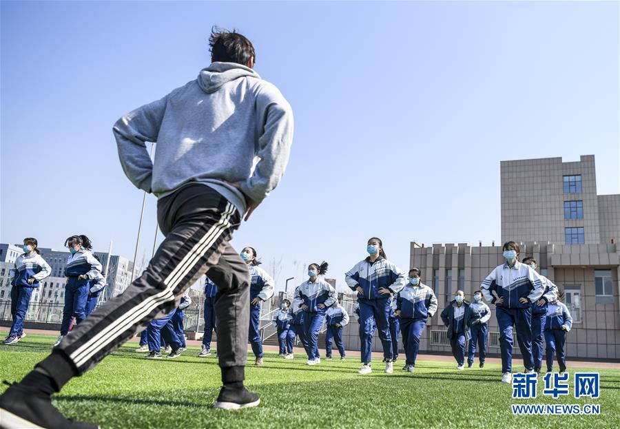 （圖文互動）（11）&ldquo;早&rdquo;安同學，&ldquo;早&rdquo;安老師！&mdash;&mdash;新疆初高中畢業(yè)班復(fù)課一周回訪見聞