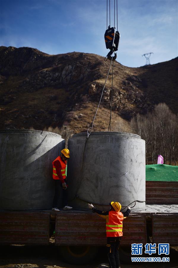 (中國經(jīng)濟新觀察·圖文互動)(4)重大投資項目開復(fù)工提速 吹響中國經(jīng)濟復(fù)蘇“沖鋒號”