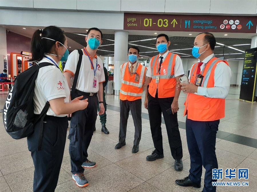 （國際疫情&middot;圖文互動(dòng)）（4）&ldquo;工作忙碌又細(xì)致，經(jīng)驗(yàn)豐富又專業(yè)&rdquo;&mdash;&mdash;一名柬埔寨青年眼中的中國援柬抗疫醫(yī)療專家組