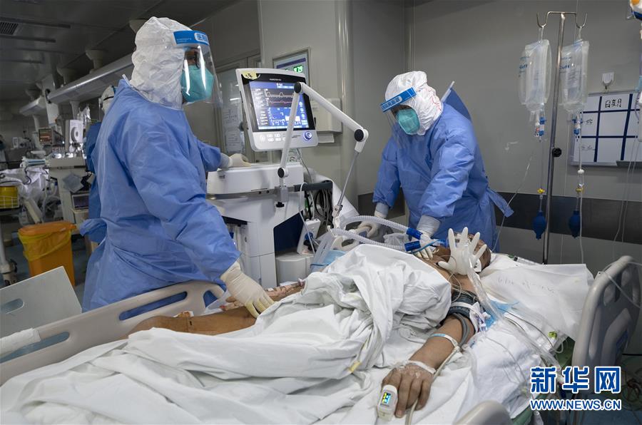 （新華全媒頭條&middot;圖文互動）（8）生命至上，人民至上&mdash;&mdash;武漢戰(zhàn)&ldquo;疫&rdquo;重癥患者救治工作紀實