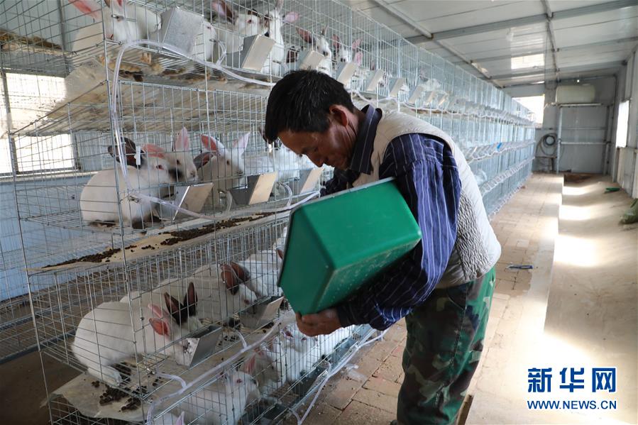 （在習近平新時代中國特色社會主義思想指引下&mdash;&mdash;新時代新作為新篇章&middot;習近平總書記關切事&middot;圖文互動）（1）啃下最后的硬骨頭&mdash;&mdash;脫貧攻堅掛牌督戰進行時