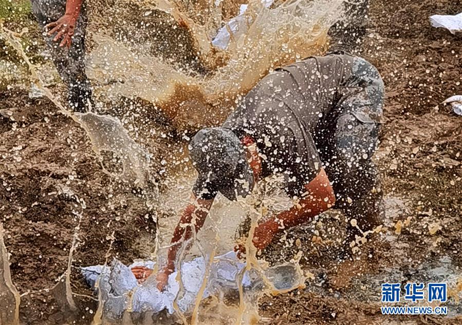 （防汛抗洪&middot;圖文互動(dòng)）（3）東部戰(zhàn)區(qū)陸軍再次抽調(diào)1.6萬(wàn)余人增援抗洪一線(xiàn)