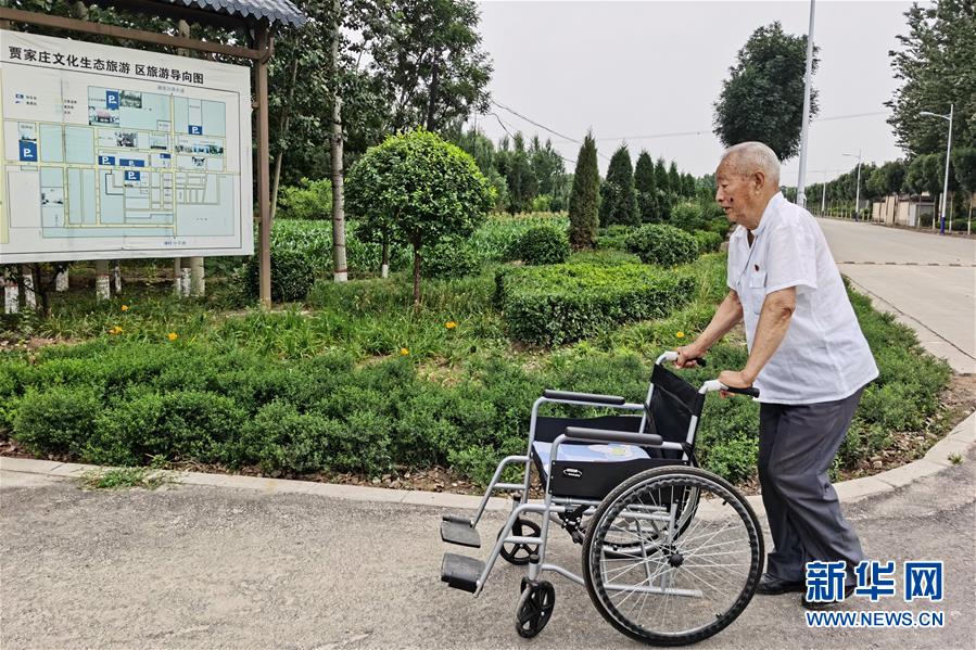 (新華全媒頭條·走向我們的小康生活·圖文互動(dòng))(3)我們村里的年輕人——賈家莊追求美好生活的“動(dòng)力源泉”