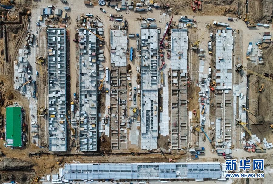 （國際&middot;圖文互動）（3）特稿：穿越寒暑 無問西東&mdash;&mdash;寫在新冠疫情構成&ldquo;國際關注的突發公共衛生事件&rdquo;半年之際