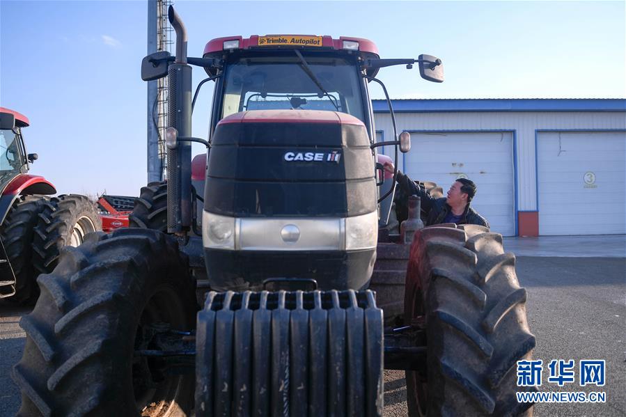 （在習(xí)近平新時(shí)代中國(guó)特色社會(huì)主義思想指引下&mdash;&mdash;新時(shí)代新作為新篇章&middot;習(xí)近平總書(shū)記關(guān)切事&middot;圖文互動(dòng)）（4）為黑土加&ldquo;油&rdquo;&mdash;&mdash;&ldquo;耕地中的大熊貓&rdquo;，我們這樣保護(hù)