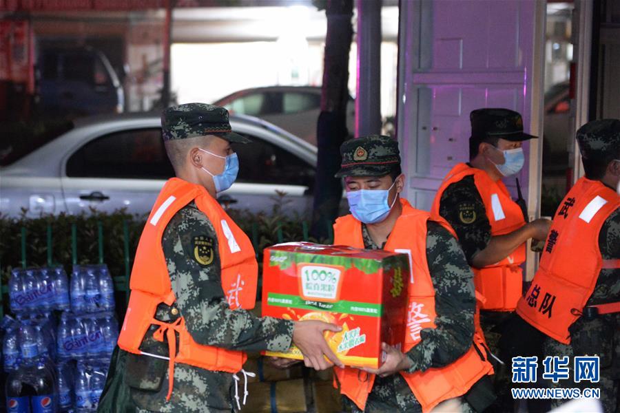 （在習近平新時代中國特色社會主義思想指引下&mdash;&mdash;新時代新作為新篇章&middot;習近平總書記關切事&middot;圖文互動）（9）一切為了人民&mdash;&mdash;寫在全國防汛救災取得階段性重大勝利之時