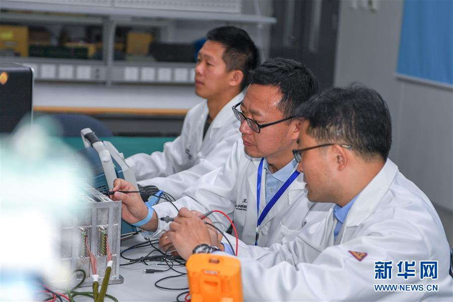 （在習近平新時代中國特色社會主義思想指引下——新時代新作為新篇章·習近平總書記關切事·圖文互動）（2）終不悔為國為民，攀高峰只爭朝夕——來自科學家們的動人故事
