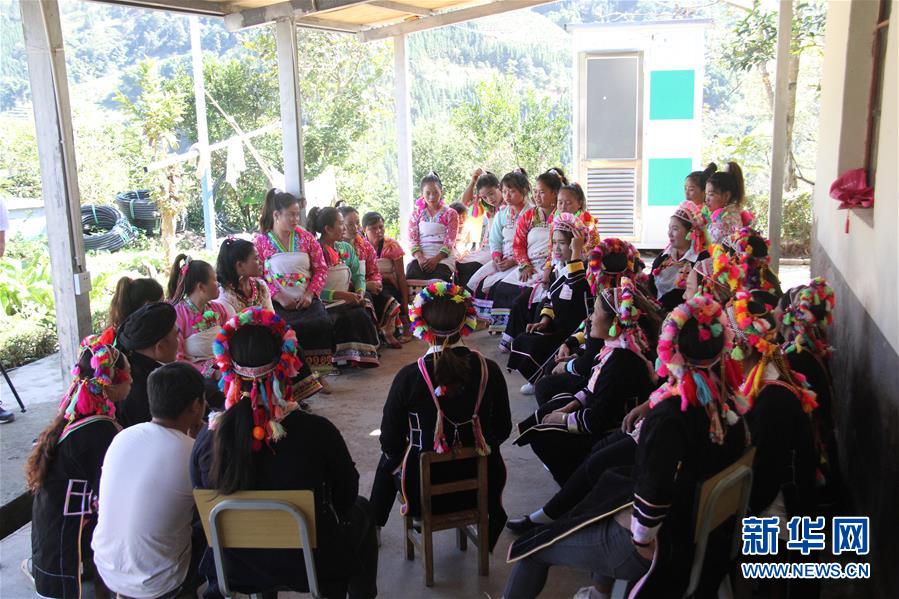 （五中全會精神在基層·圖文互動）（5）天津、福建、廣東、云南等地創新形式讓黨的十九屆五中全會精神“飛入尋常百姓家”