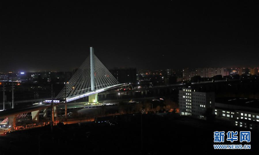 （在習近平新時代中國特色社會主義思想指引下&mdash;&mdash;新時代新作為新篇章&middot;習近平總書記關切事&middot;圖文互動）（5）新機遇、新引擎&mdash;&mdash;重大工程重大項目建設新動向觀察