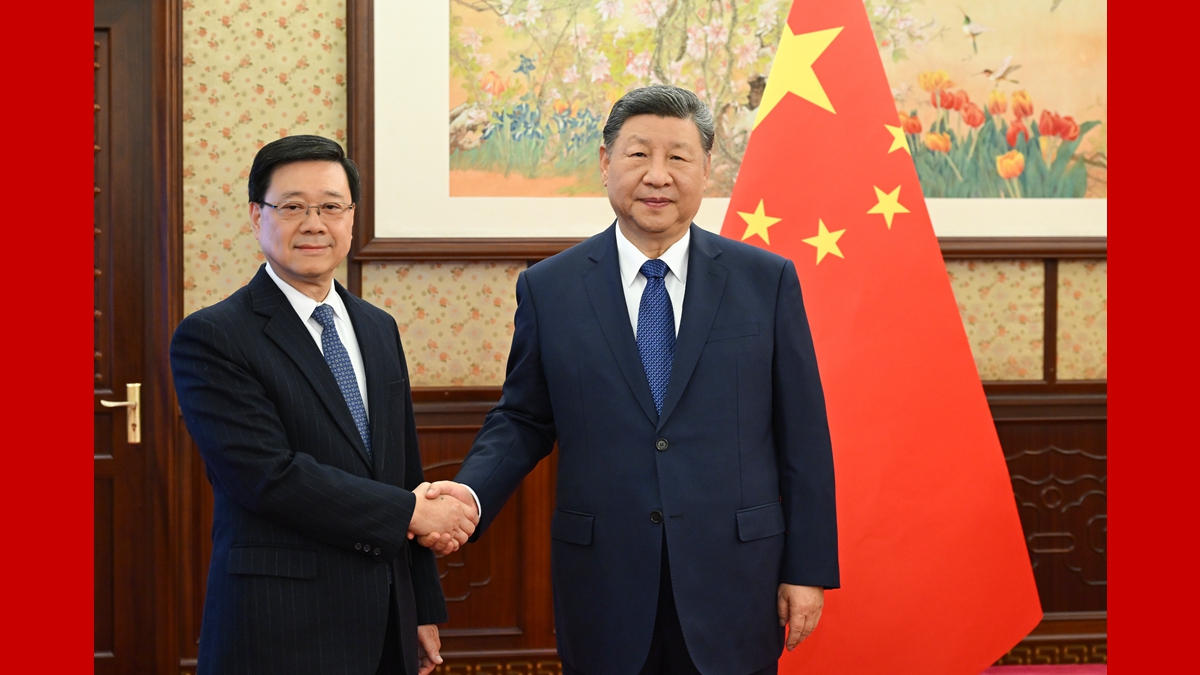 習近平聽取李家超述職報告