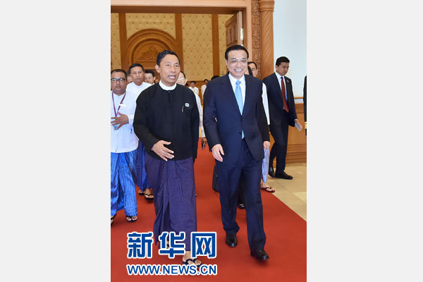 11月14日，中國(guó)國(guó)務(wù)院總理李克強(qiáng)在內(nèi)比都會(huì)見(jiàn)緬甸聯(lián)邦議會(huì)議長(zhǎng)兼人民院議長(zhǎng)吳瑞曼。新華社記者 李濤 攝