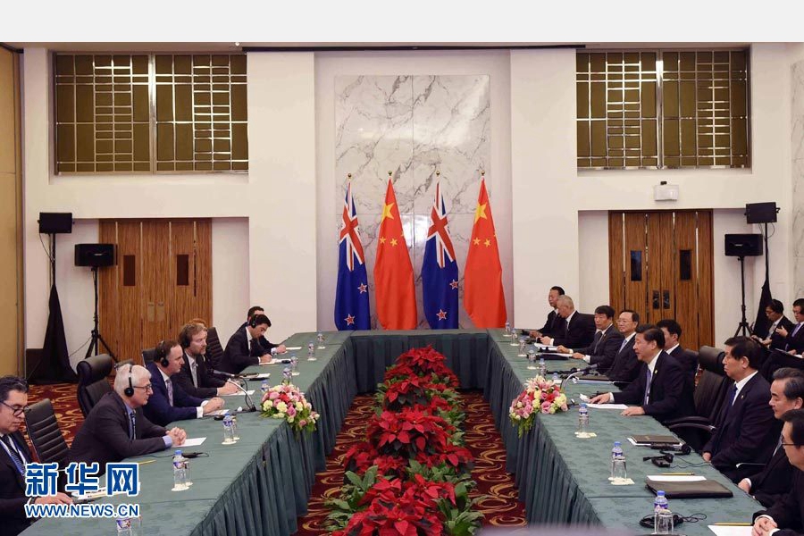 11月18日，國家主席習近平在菲律賓馬尼拉會見新西蘭總理約翰·基。 新華社記者 饒愛民 攝