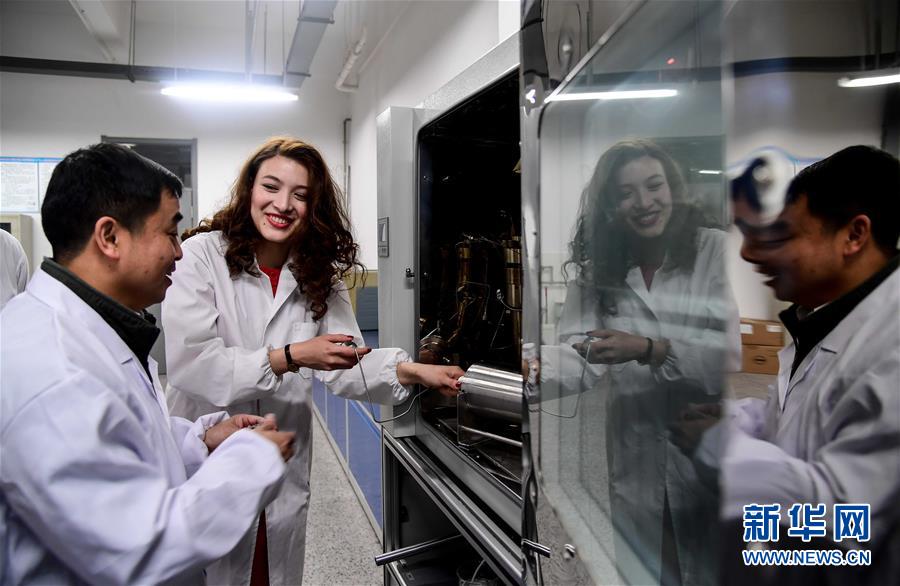 （新華全媒頭條&middot;上合青島峰會&middot;圖文互動）（12）遠(yuǎn)航，揚起&ldquo;上海精神&rdquo;的時代風(fēng)帆&mdash;&mdash;寫在上海合作組織成員國元首理事會第十八次會議即將召開之際