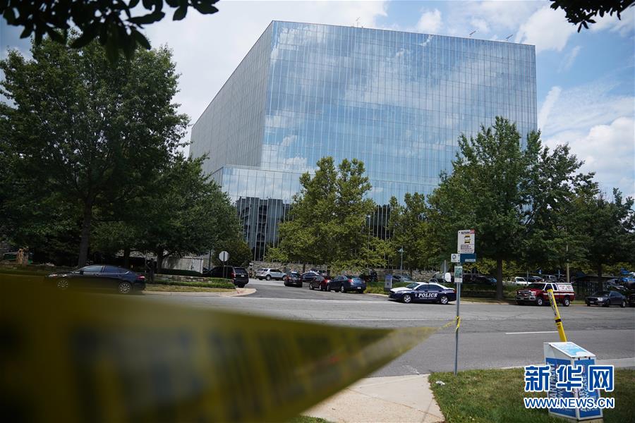 (國(guó)際)(6)美國(guó)警方說尚未在《今日美國(guó)報(bào)》總部大樓內(nèi)發(fā)現(xiàn)報(bào)警所稱持槍男子