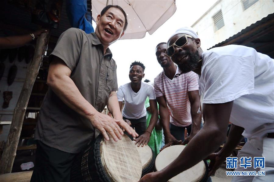 （國際&middot;圖文互動）（7）通訊：收藏&ldquo;非洲之美&rdquo;的中國人&mdash;&mdash;訪幾內亞灣非洲國際藝術博物館館長謝燕申