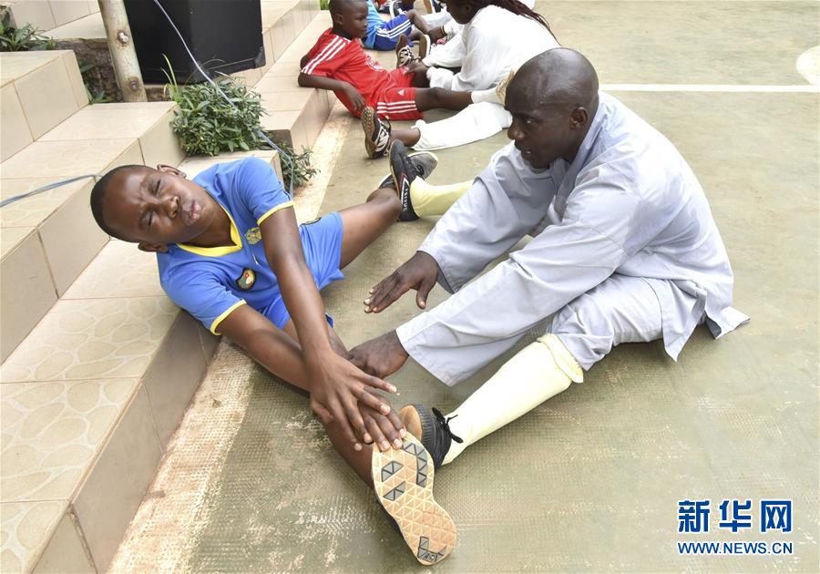 （國際&middot;圖文互動）（8）通訊：&ldquo;我也曾混跡街頭，終于靠習武自立&rdquo;&mdash;&mdash;喀麥隆人姆巴的武術(shù)情緣